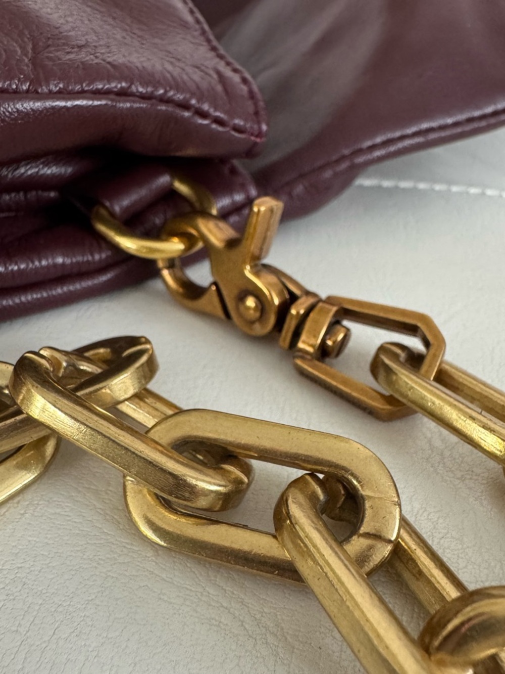 Zadig & Voltaire Rockyssime Burgundy Leather Shoulder Bag with Gold Chain - Picture 10 of 17